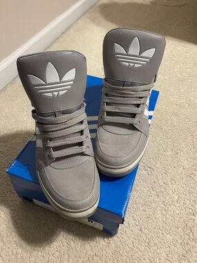 adidas Blue Shoe Box with White Label